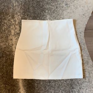 White mini skirt - never worn. A summer staple!